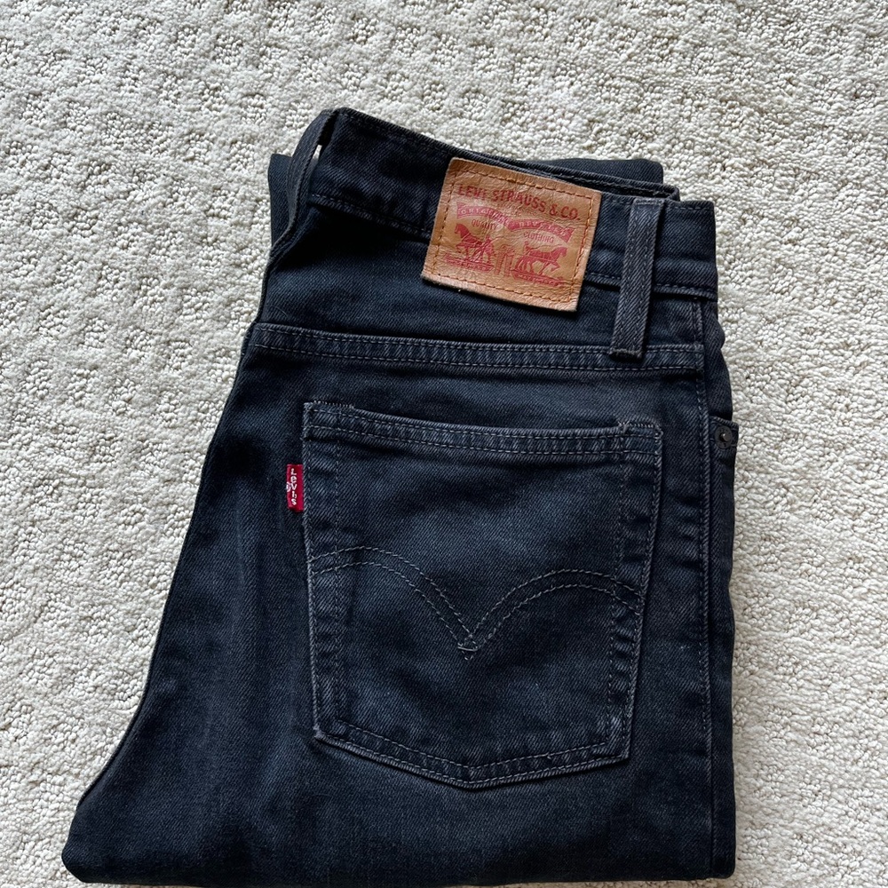 Levi's Classic Straight Fit Washed Black Jeans